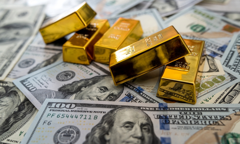 Bullish Momentum: Gold Price Forecast Soars, $2050 Next